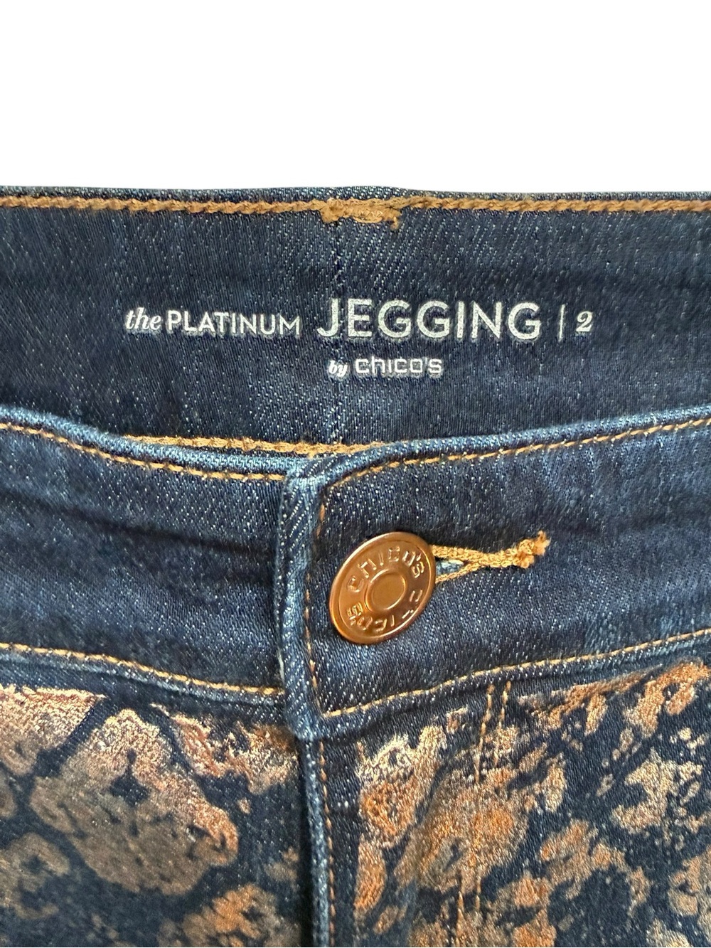 Chico’s the Platinum Jegging Dark Denim Wash Metallic Bronze Foil Stamp Large 12 - Picture 4 of 8